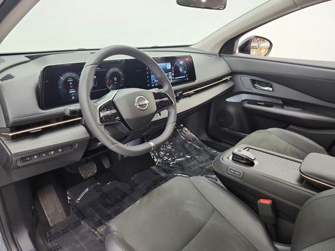 Used 2024 Nissan Ariya AWD image 12