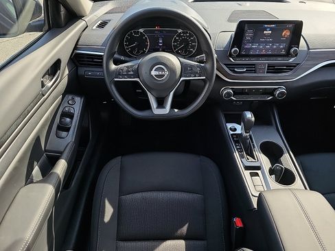 New 2026 Nissan Altima 2.5 SV image 7