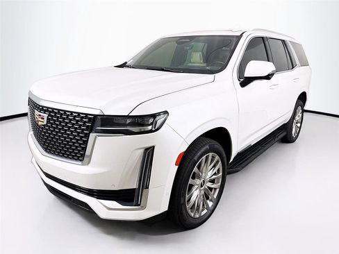 Used 2023 Cadillac Escalade Premium Luxury image 3