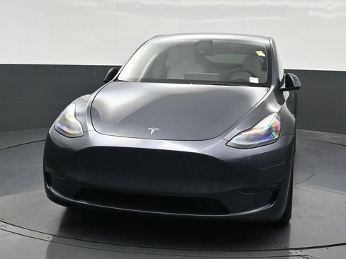 Used 2022 Tesla Model Y Performance AWD/4WD image 8