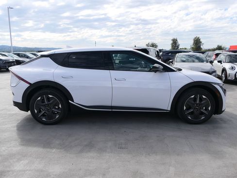 New 2025 Kia EV6 Light image 2