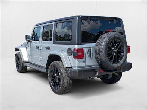 Used 2023 Jeep Wrangler Sahara image 8