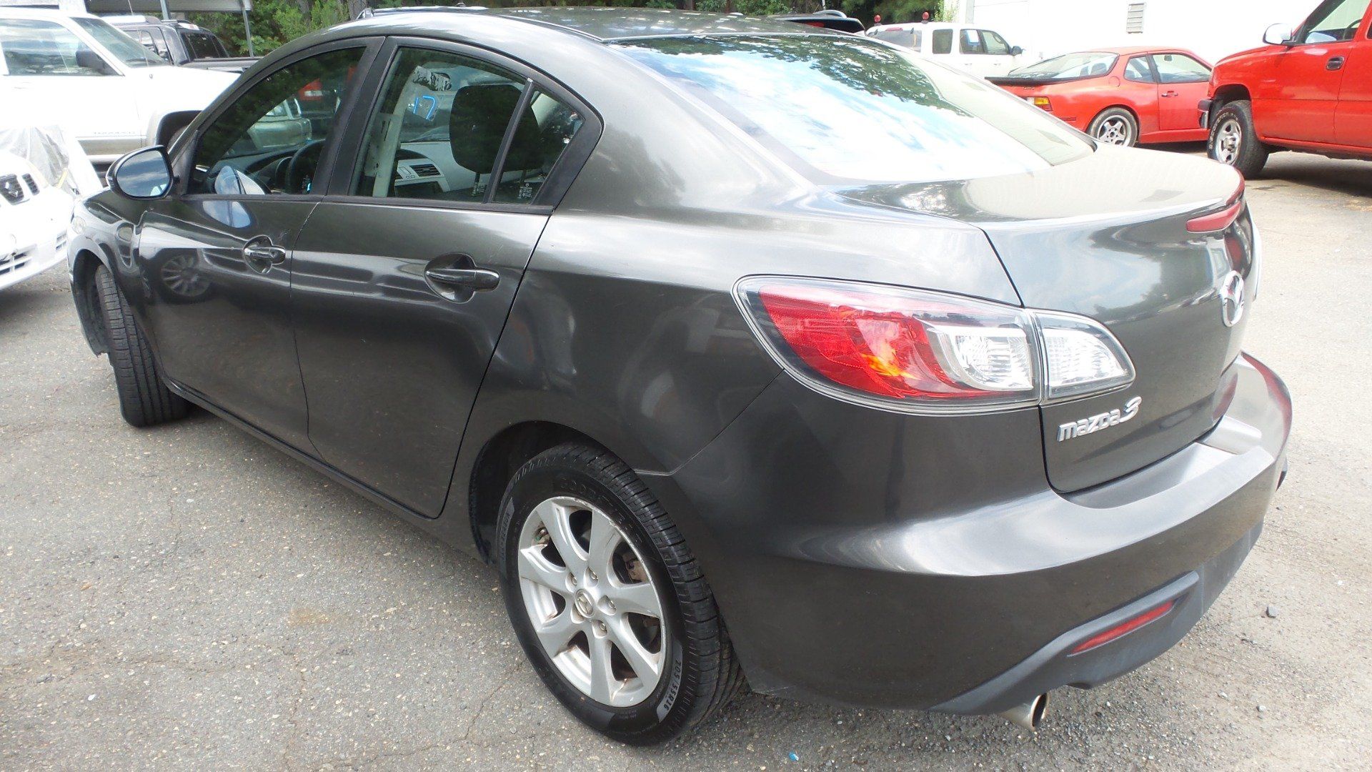 Used 2010 MAZDA MAZDA3 i Touring FWD image 12
