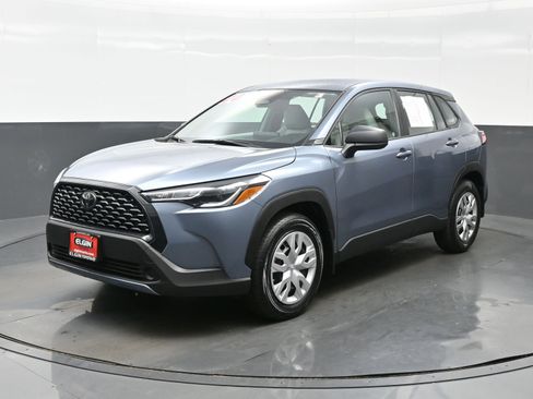 Used 2024 Toyota Corolla Cross L image 2