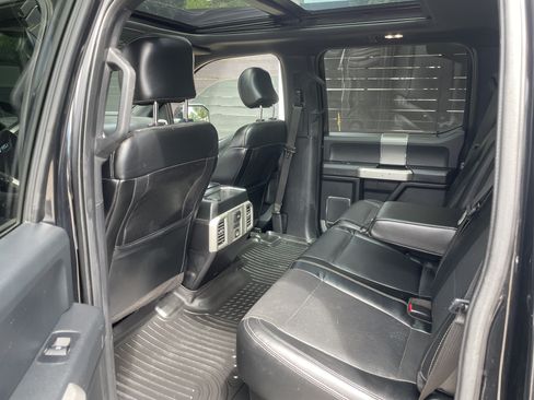 Used 2015 Ford F150 Lariat w/ Equipment Group 502A Luxury AWD/4WD image 9