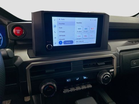 Used 2025 Toyota Tacoma TRD Off-Road image 26