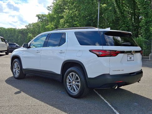 Used 2023 Chevrolet Traverse LT AWD/4WD image 5