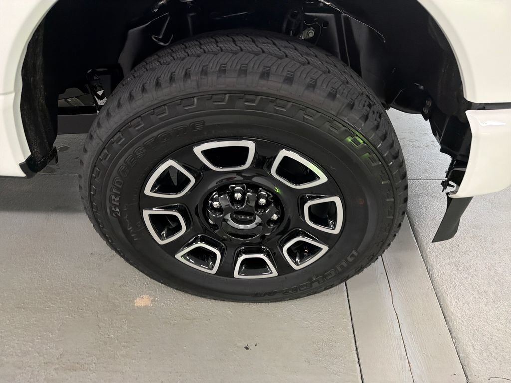 New 2026 Ford F250 Platinum AWD/4WD image 3