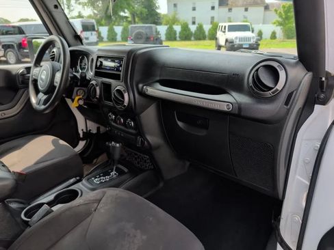Used 2015 Jeep Wrangler Sport AWD/4WD image 18
