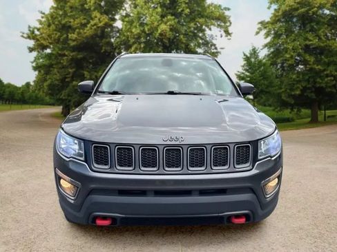 Used 2019 Jeep Compass Trailhawk AWD/4WD image 3
