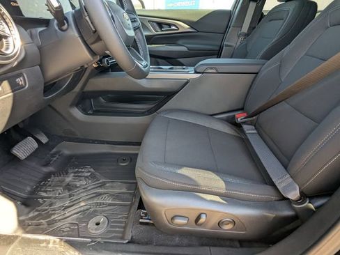 New 2026 Chevrolet Equinox EV LT image 9