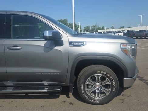 Used 2021 GMC Sierra 1500 SLE w/ X31 Off-Road Package AWD/4WD image 4