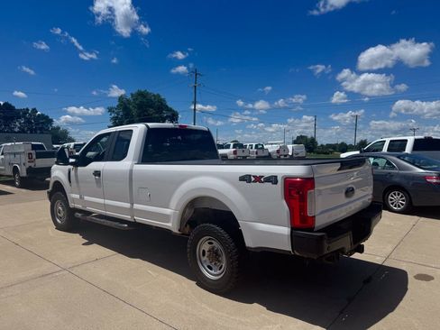 Used 2019 Ford F250 XL w/ Power Equipment Group AWD/4WD image 3