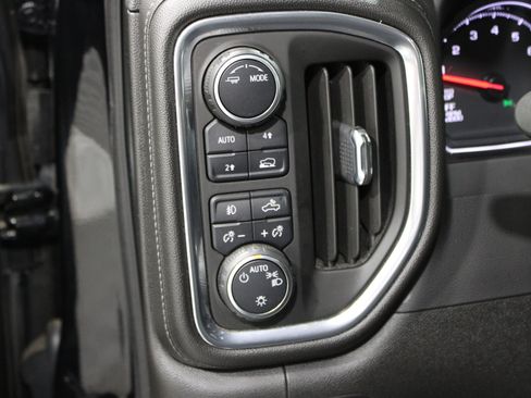 Used 2021 Chevrolet Silverado 1500 RST w/ Redline Edition AWD/4WD image 9