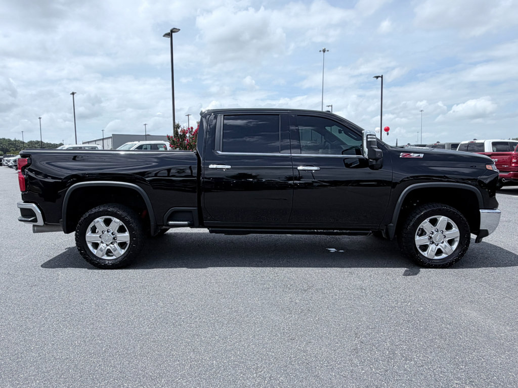 Used 2024 Chevrolet Silverado 2500 LTZ w/ LTZ Premium Texas Edition AWD/4WD image 4