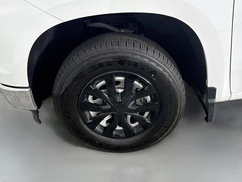 Used 2023 Chevrolet Silverado 1500 W/T w/ WT Value Package image 37