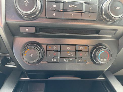 Used 2018 Ford F150 XLT w/ Equipment Group 302A Luxury AWD/4WD image 16