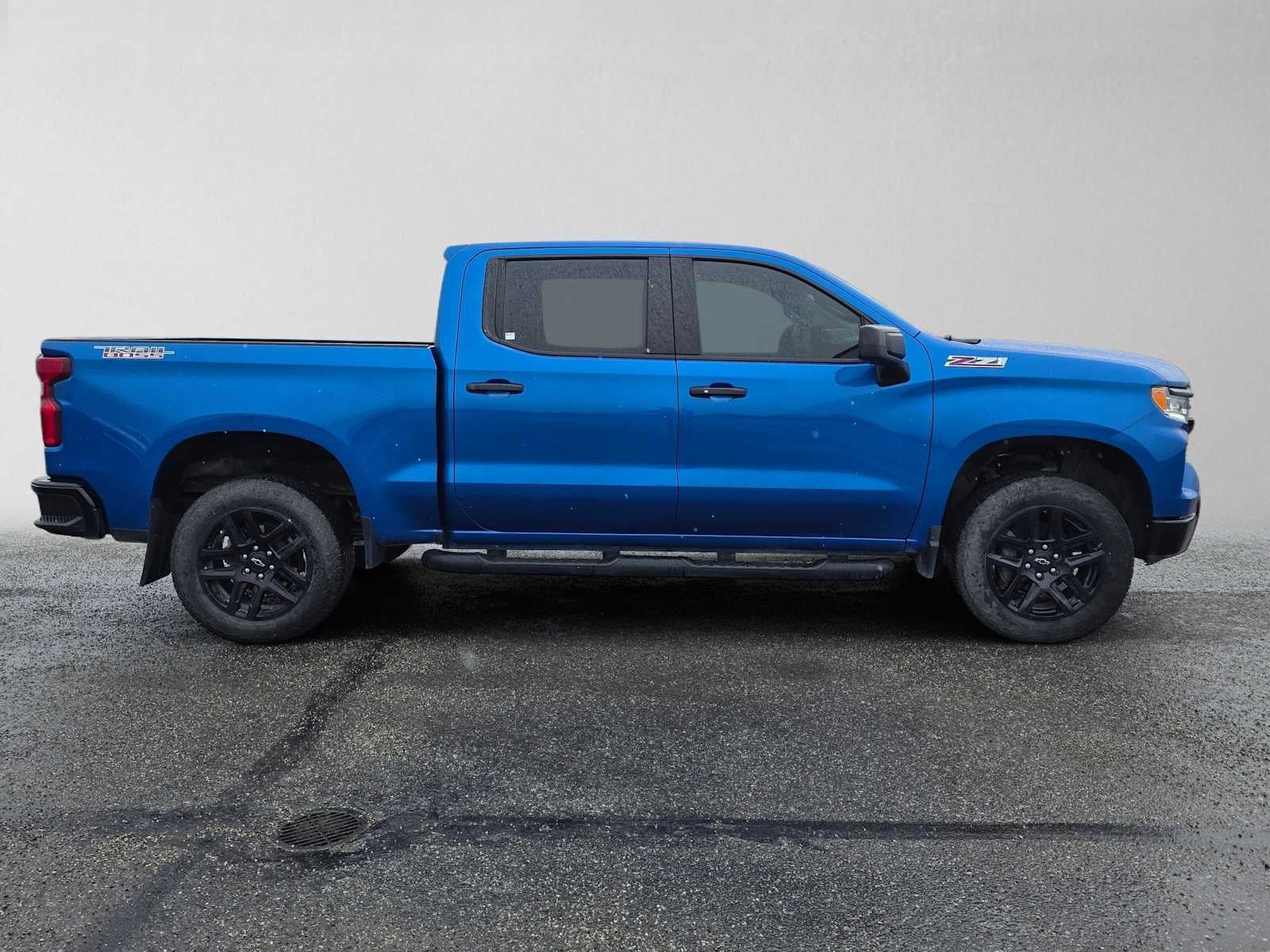 Used 2023 Chevrolet Silverado 1500 LT Trail Boss w/ Protection Package AWD/4WD image 2