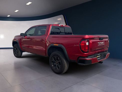 Certified 2025 GMC Canyon Elevation w/ Convenience Package RWD image 3