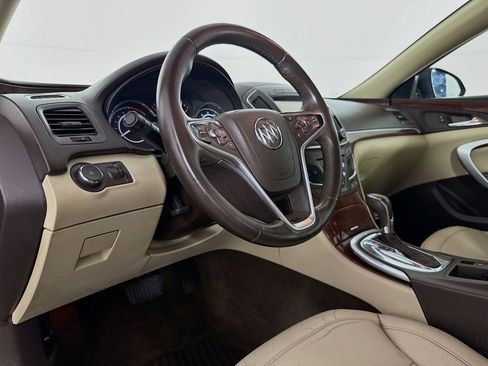 Used 2017 Buick Regal Sport Touring image 21