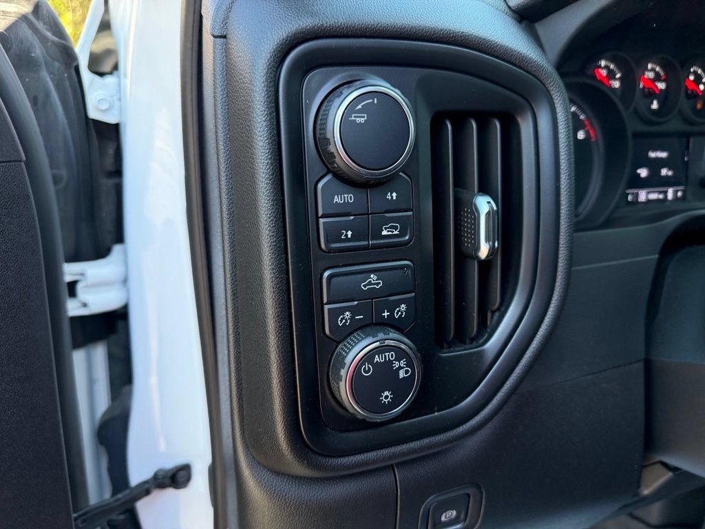 Used 2024 Chevrolet Silverado 1500 Custom w/ Rally Edition AWD/4WD image 15