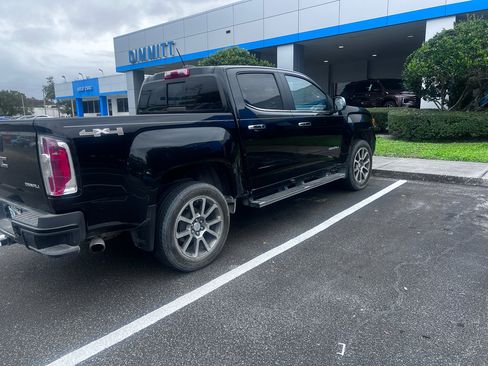 Used 2017 GMC Canyon Denali image 5