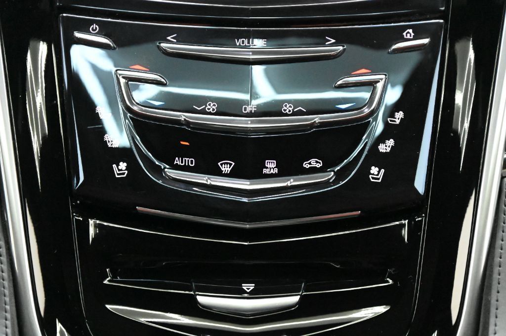 Used 2018 Cadillac Escalade Platinum AWD/4WD image 35