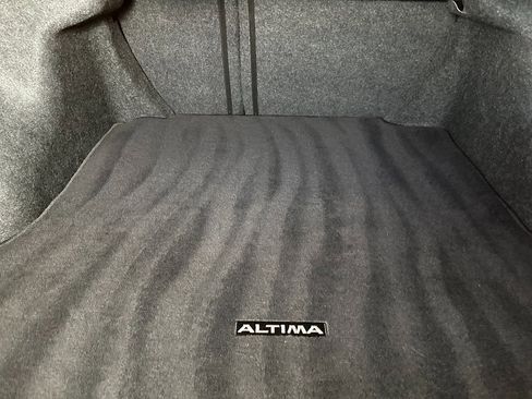 Used 2022 Nissan Altima 2.5 SR w/ Midnight Edition Package image 21