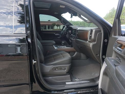 Used 2024 Chevrolet Silverado 1500 High Country w/ Midnight Edition AWD/4WD image 17