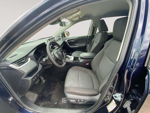 Used 2024 Toyota RAV4 XLE AWD/4WD image 9