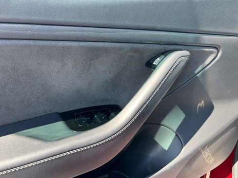 Used 2018 Tesla Model 3 Long Range AWD/4WD image 28