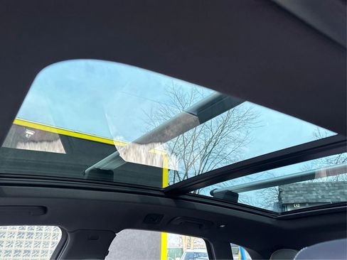 Used 2022 Audi SQ5 Premium Plus w/ Premium Plus Package image 19