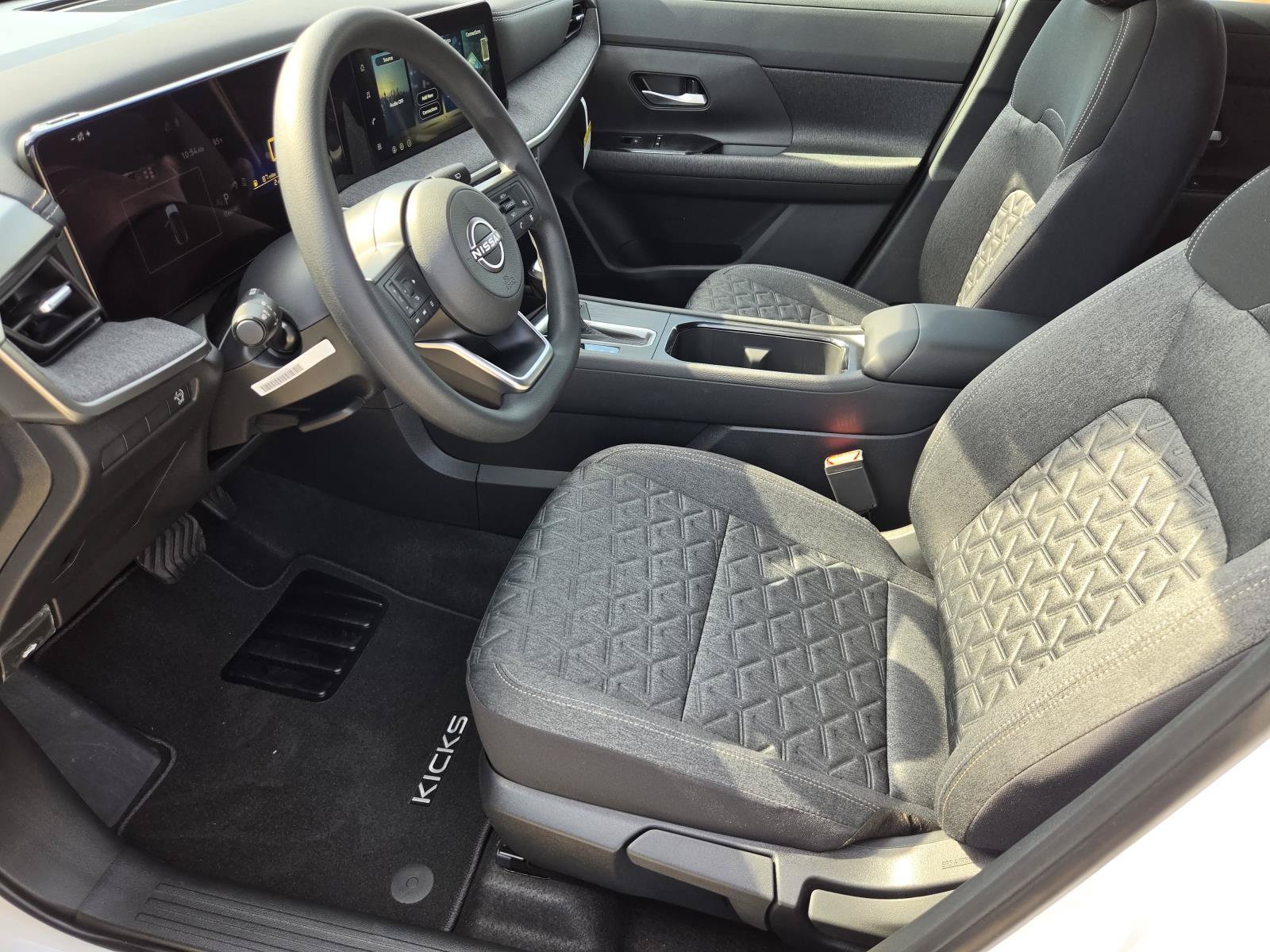 New 2027 Nissan Kicks SV w/ Cold Weather Package FWD image 16