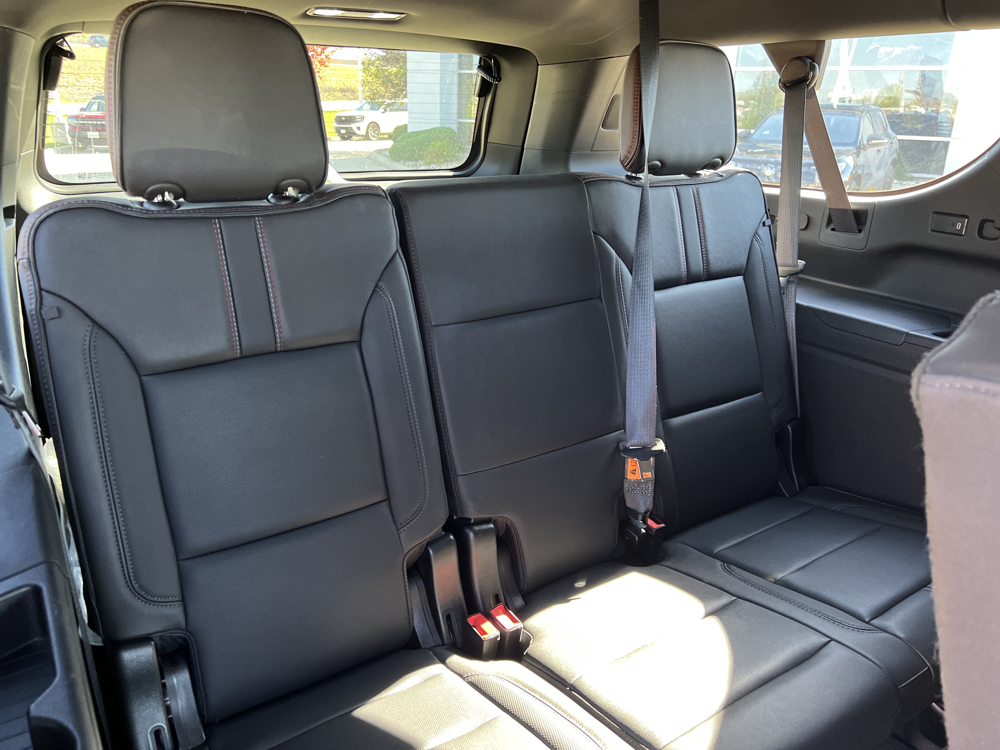 Used 2023 Chevrolet Suburban RST AWD/4WD image 13