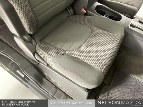 Used 2014 Nissan Frontier SV image 24