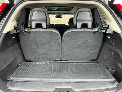Certified 2025 Volvo XC90 T8 Core w/ Protection Package Premier AWD/4WD image 25