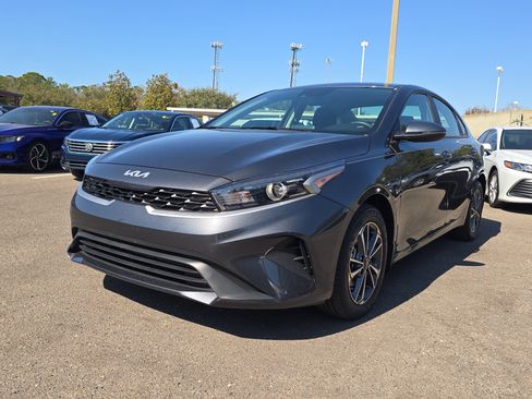 Certified 2024 Kia Forte LXS w/ LXS Technology Package image 4