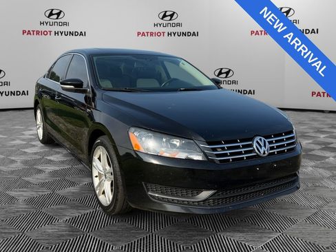 Used 2015 Volkswagen Passat TDI SE FWD image 1
