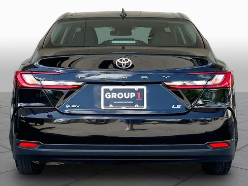 Used 2025 Toyota Camry LE FWD image 5