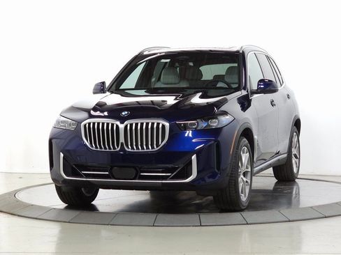 Used 2026 BMW X5 xDrive40i w/ Premium Package image 3