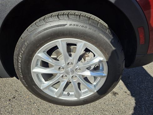 Used 2021 Buick Envision Preferred AWD/4WD image 17