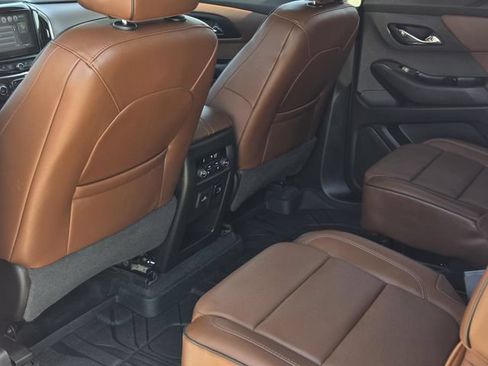 Used 2018 Chevrolet Traverse High Country AWD/4WD image 39