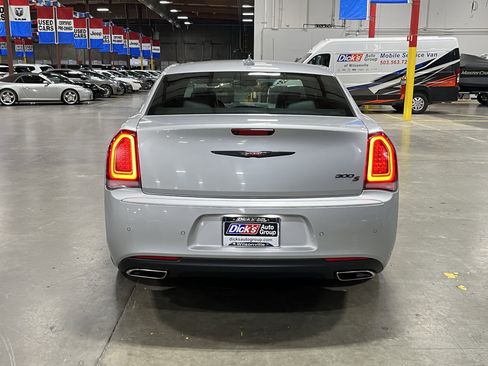 Used 2021 Chrysler 300 S image 4