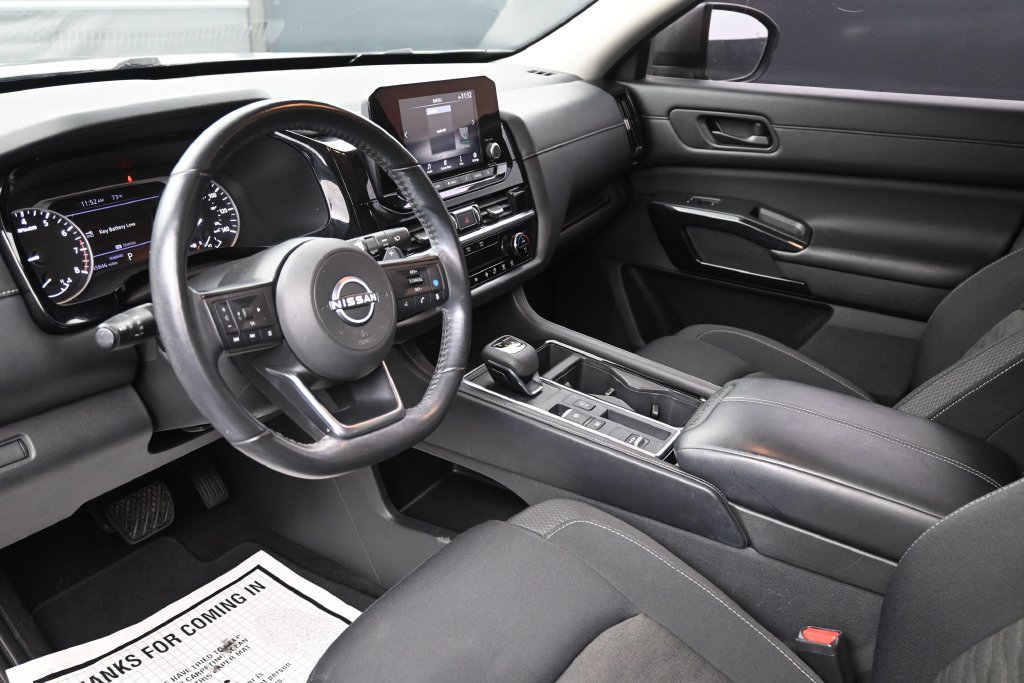 Used 2024 Nissan Pathfinder SV FWD image 37