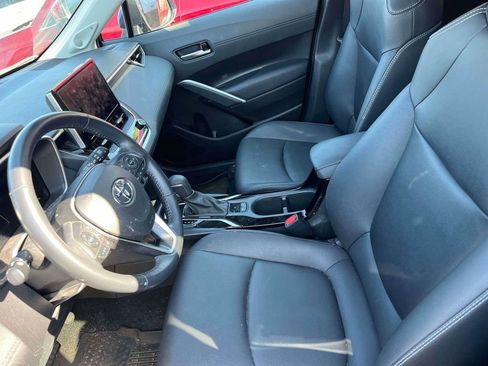 Used 2023 Toyota Corolla Cross XLE w/ Convenience Package AWD/4WD image 5