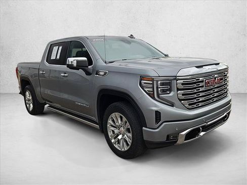 Used 2023 GMC Sierra 1500 Denali AWD/4WD image 3