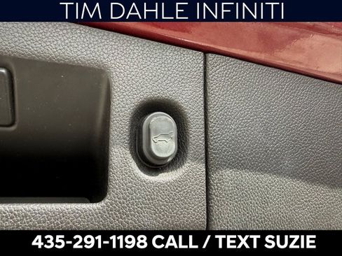 Used 2018 GMC Yukon Denali w/ Denali Ultimate Package image 19