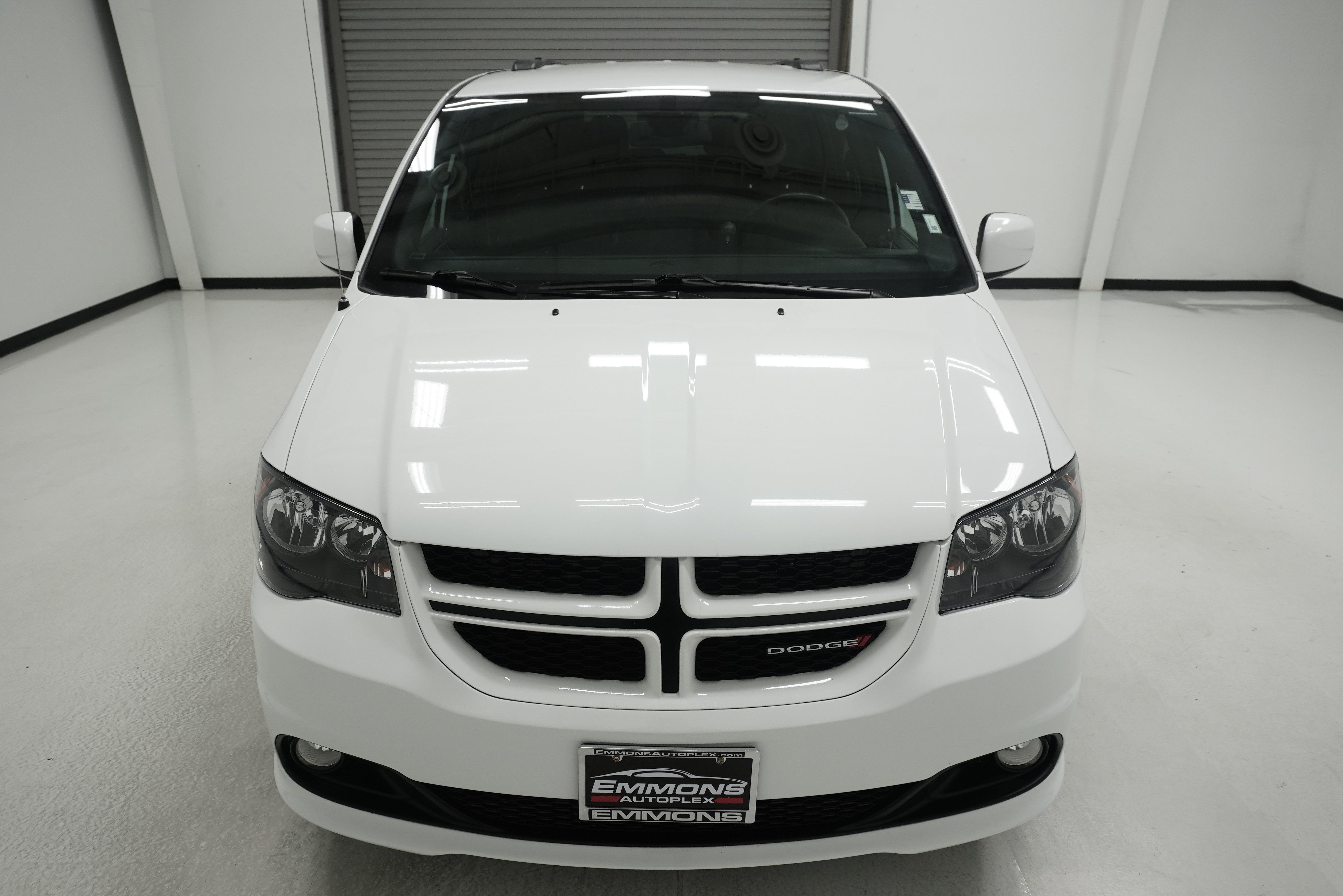Used 2019 Dodge Grand Caravan GT FWD image 2