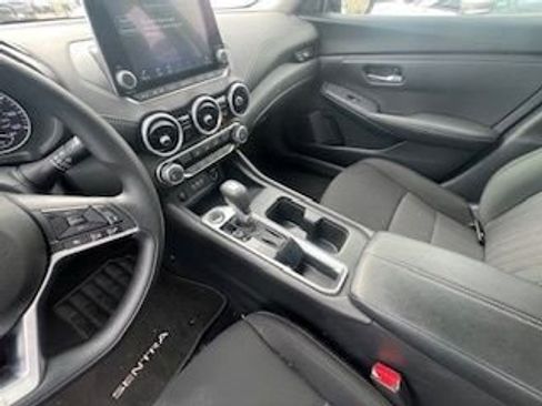 Used 2025 Nissan Sentra SV image 11