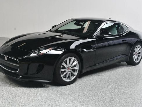 Used 2017 Jaguar F-TYPE Coupe RWD image 2